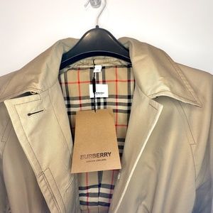Authentic Burberry Runway Corset-Belt Trench Coat ***NWT*** Size US 0/UK 2/ IT 3